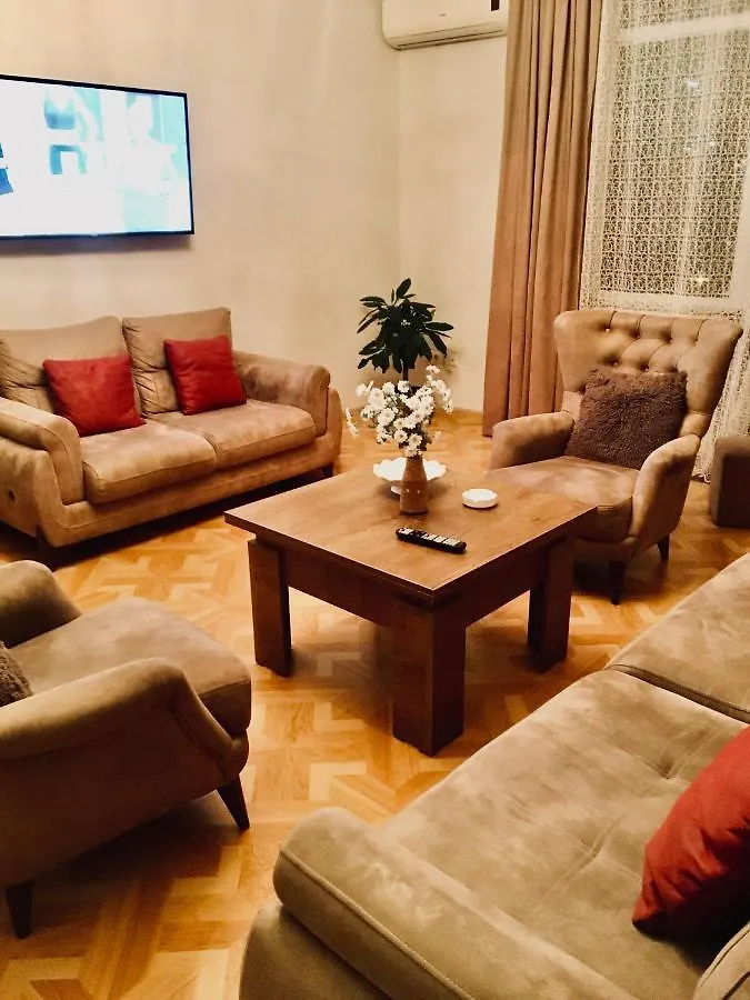 Apartment Gulia باتومي